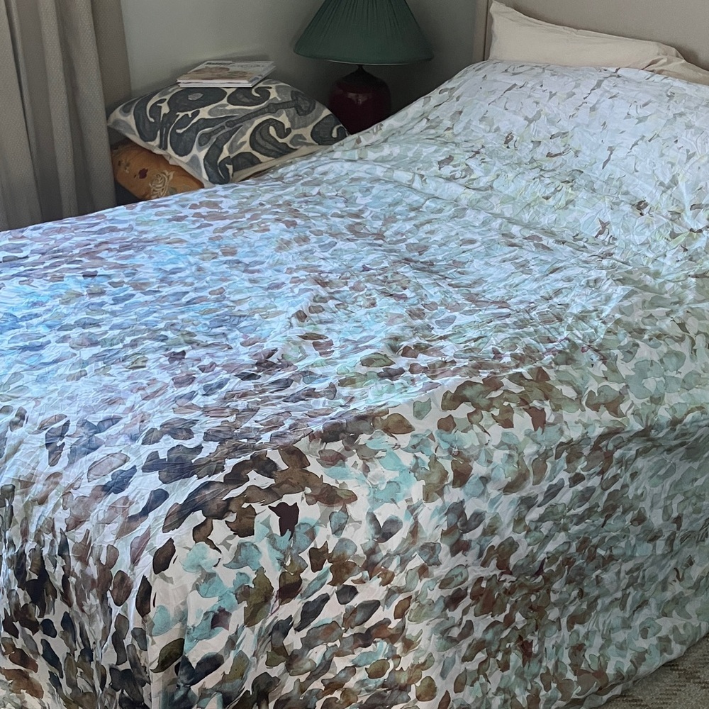 West elm 100% organic cotton Multicolor Leaf Pattern Bedding Set